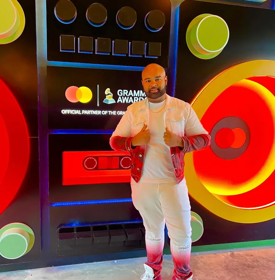 D&rsquo;Antr&eacute; Cole at the Grammy Awards Mastercard installation